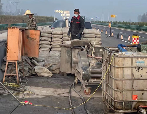 海东高速路病害处理